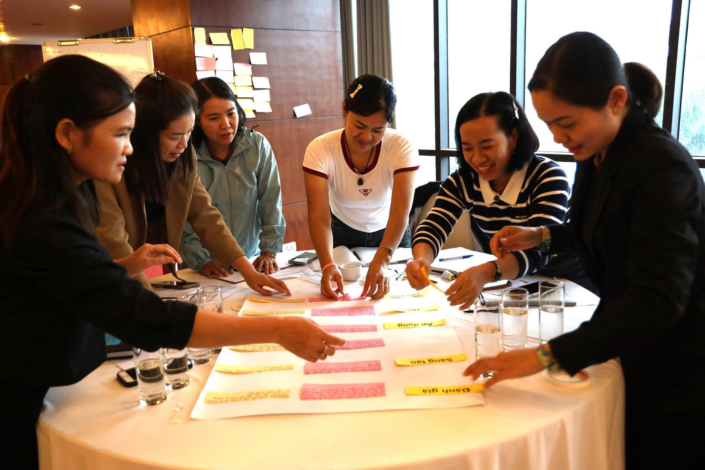 Không khí sôi nổi tại lớp tập huấn “Giáo dục An toàn thực phẩm qua Học thông qua Chơi”!