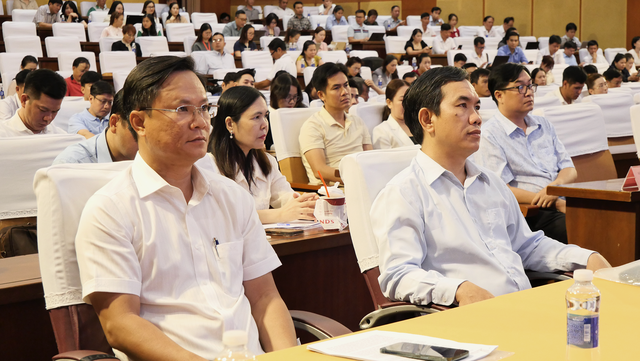 Đại biểu tham dự hội nghị